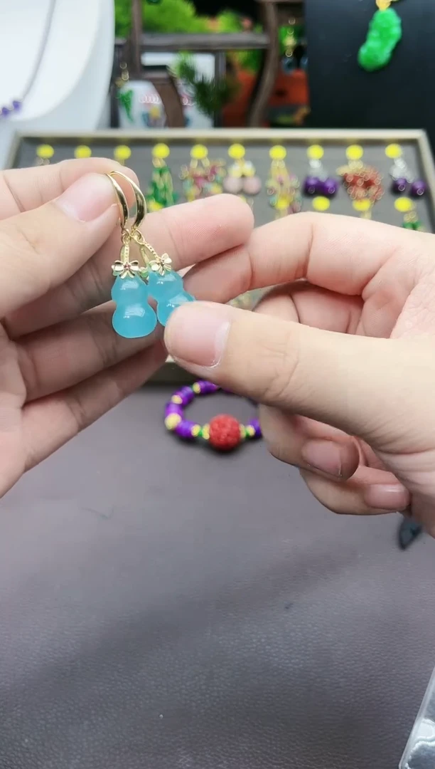 【闪购商品】玛瑙/玉髓耳钉银S925镶嵌蓝葫芦