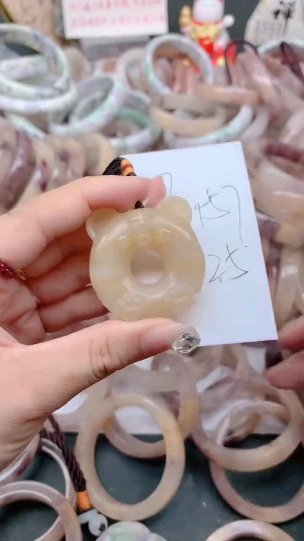 未镶嵌手镯石英质玉157