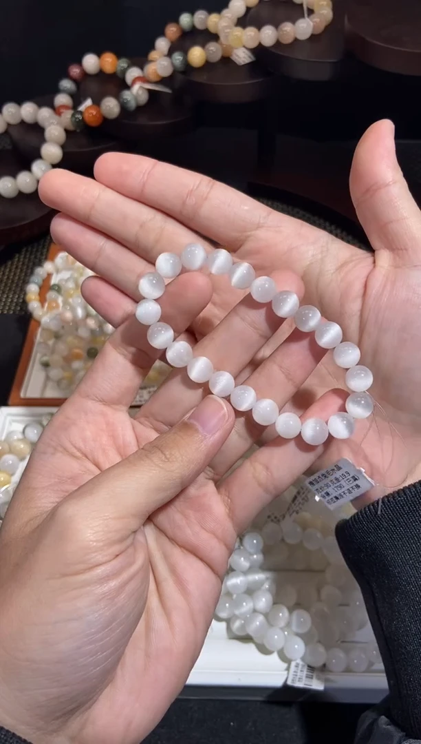 未镶嵌手串水晶30链接-8咪+兔毛水晶手串