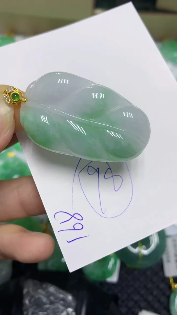 颈饰18K金镶嵌翡翠翡翠1111111