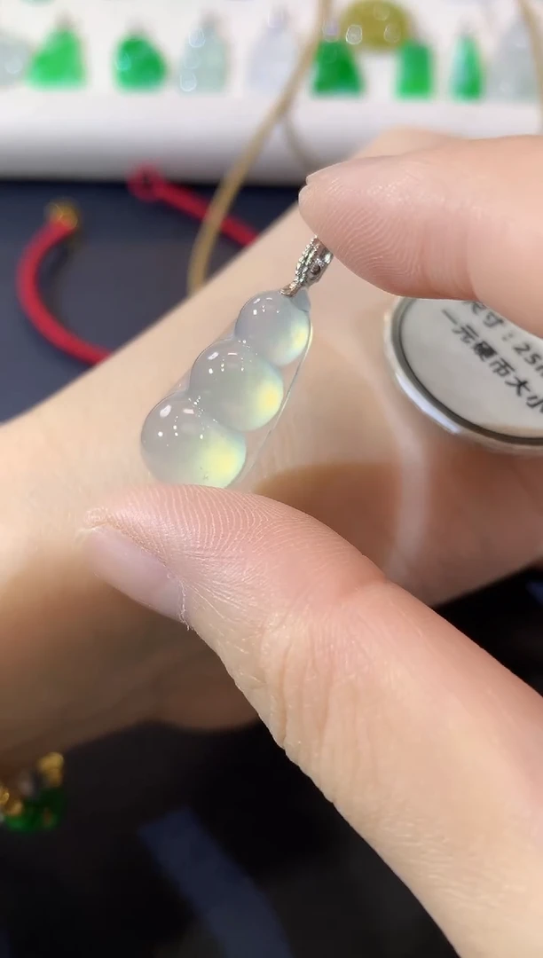 吊坠(不含链)18K金镶嵌翡翠A33 多样性发货一件