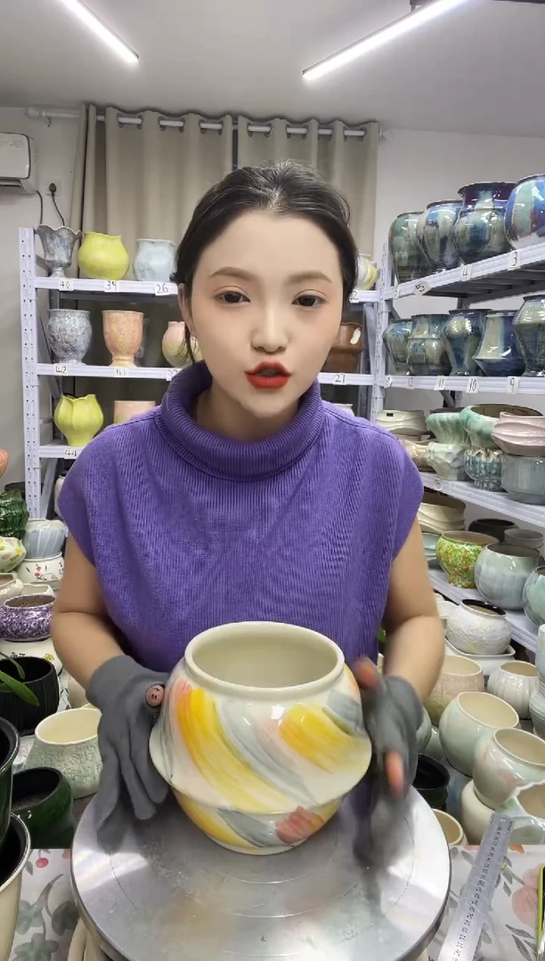 【12.4号】  花盆  高 ： 14   口：12