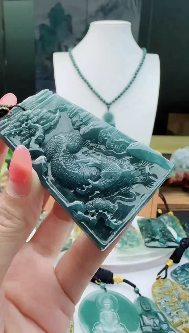 【闪购商品】翡翠颈饰未镶嵌11111111