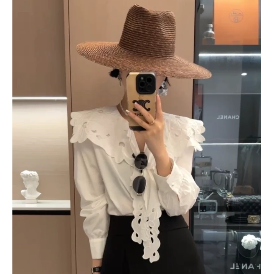 XIAOBAI白色V领刺绣镂空衬衫高级感时尚飘带小众设计感长袖女装