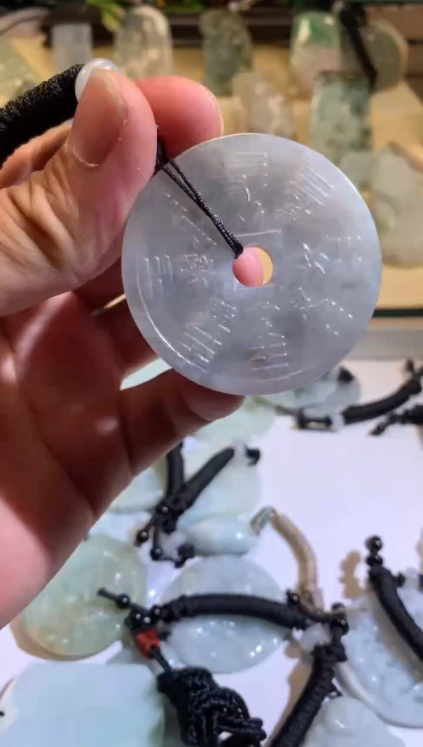 翡翠未镶嵌颈饰6/23/129多样性发其一