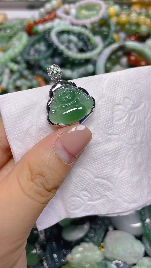 颈饰未镶嵌翡翠/ F /翡翠A货，一件也是批发价