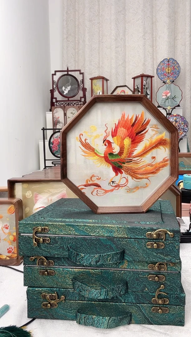 扇子苏绣作品手工精品摆台