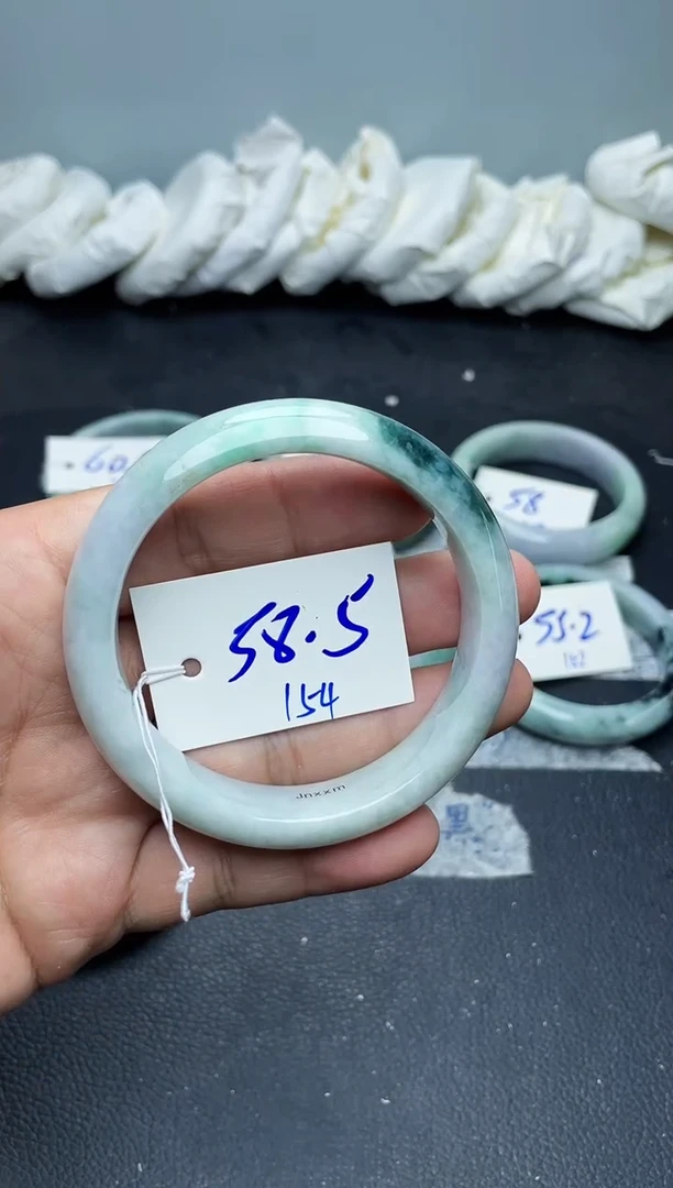 未镶嵌手镯翡翠154