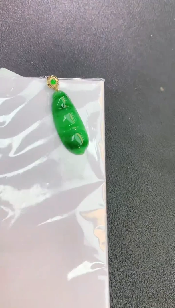 翡翠18K金镶嵌颈饰赠礼盒证书 珍珍