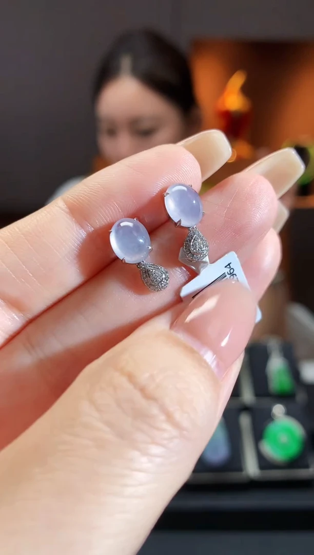 【闪购商品】翡翠吊坠(不含链)18K金镶嵌蛋面耳钉