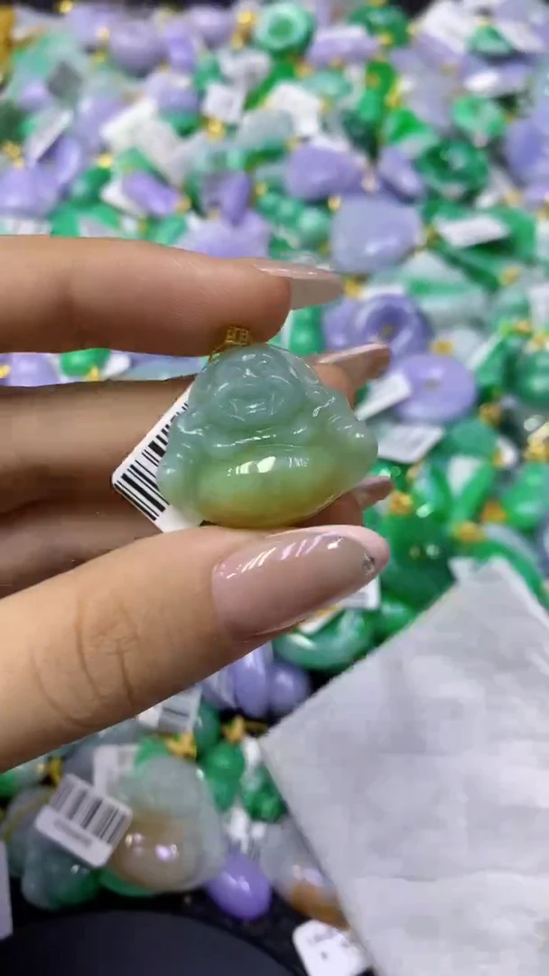 颈饰18K金镶嵌翡翠天然缅甸翡翠A货