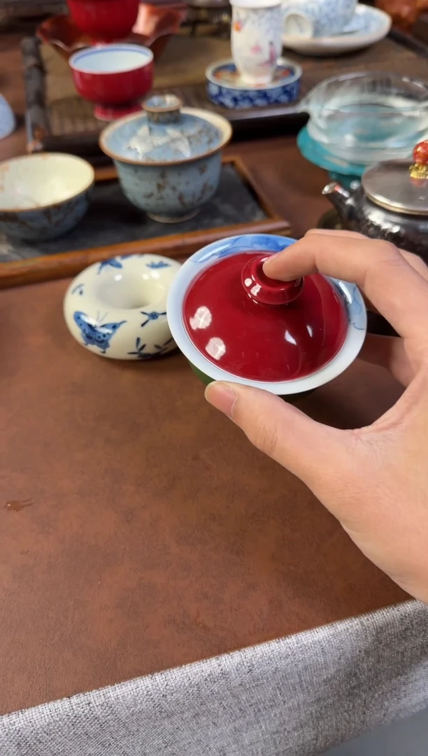 景德镇绿肥红瘦内绘荷花二才盖碗