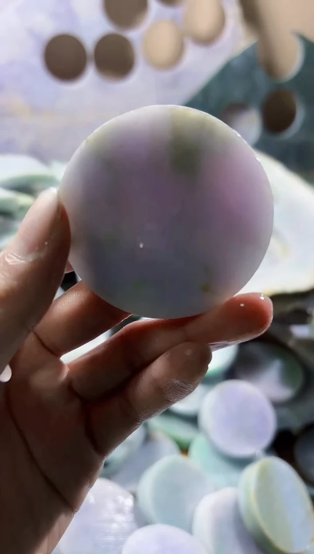 翡翠未镶嵌颈饰翡翠A货 陈谭469