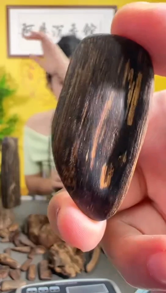 吊坠沉香47号4克多样性发一