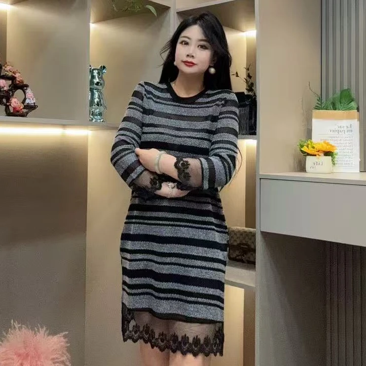 秋季连衣裙-丫 5865时尚气质条纹设计拼接蕾丝胖MM大码女装新款