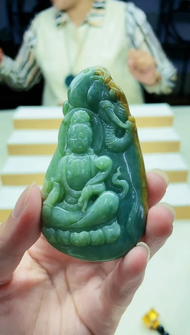 颈饰未镶嵌翡翠09170068