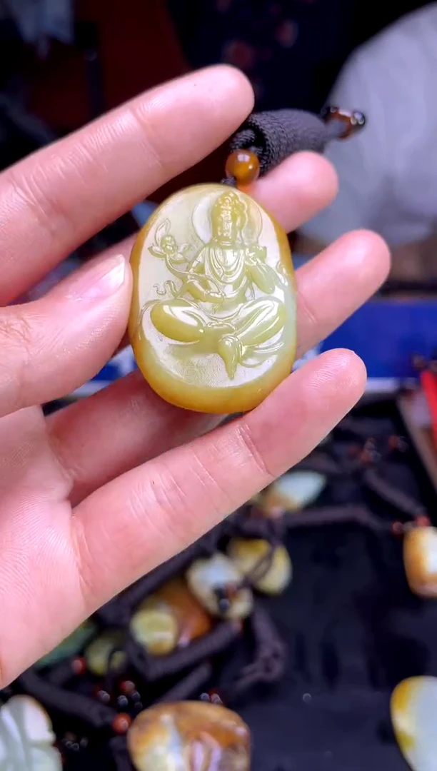 和田玉未镶嵌颈饰1