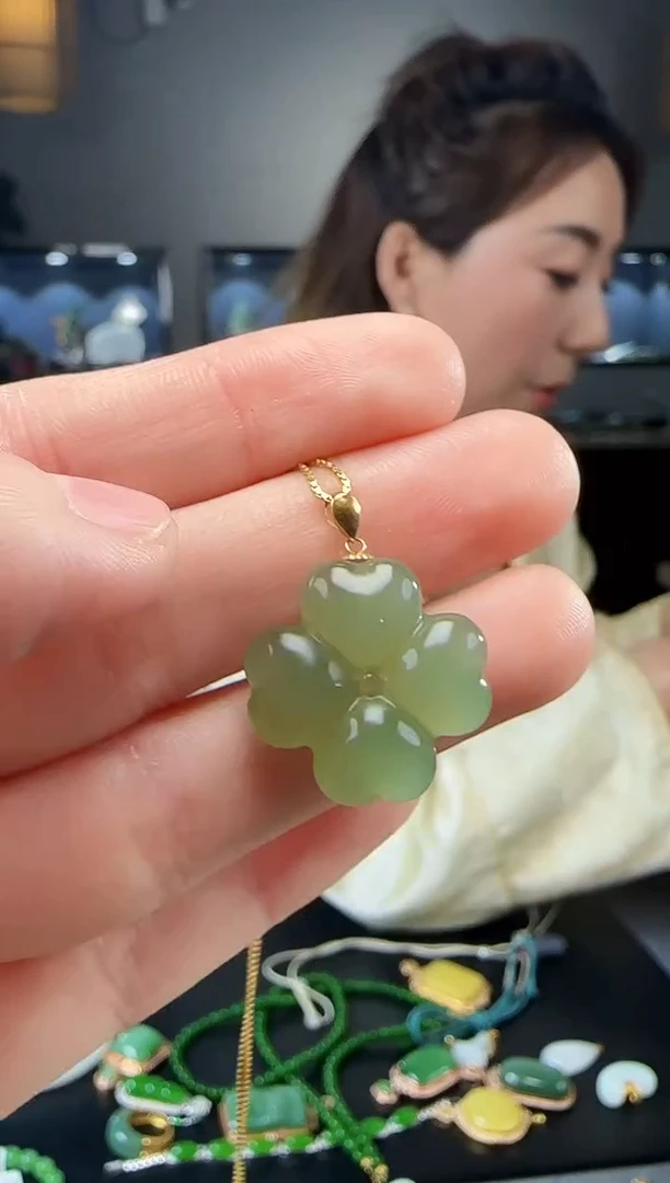 【闪购商品】和田玉吊坠(不含链)18K金镶嵌1