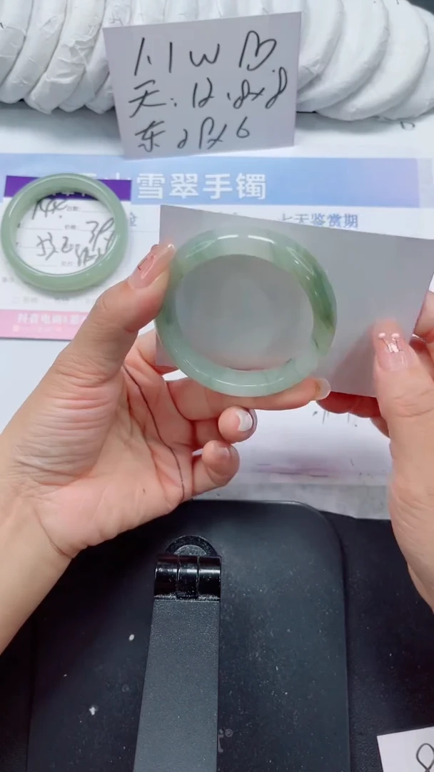 未镶嵌手镯石英质玉145-50