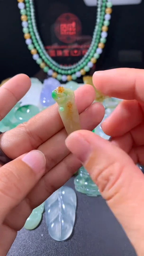 未镶嵌定制翡翠