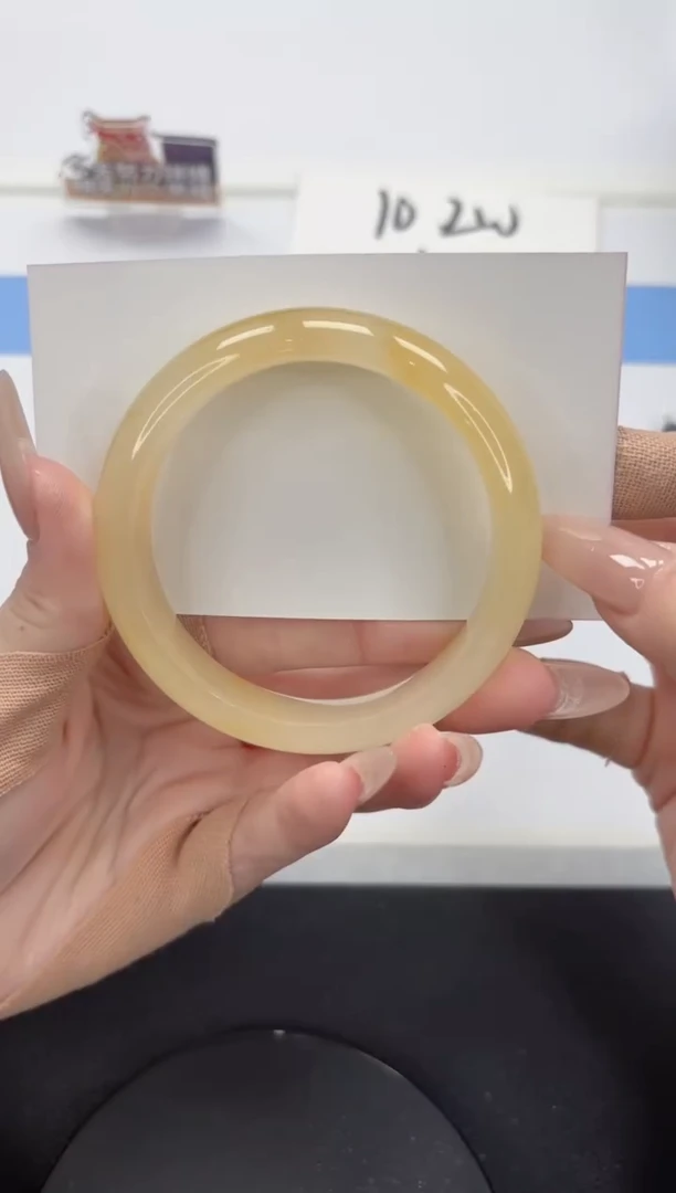 【闪购商品】石英质玉手镯未镶嵌A254-57.6