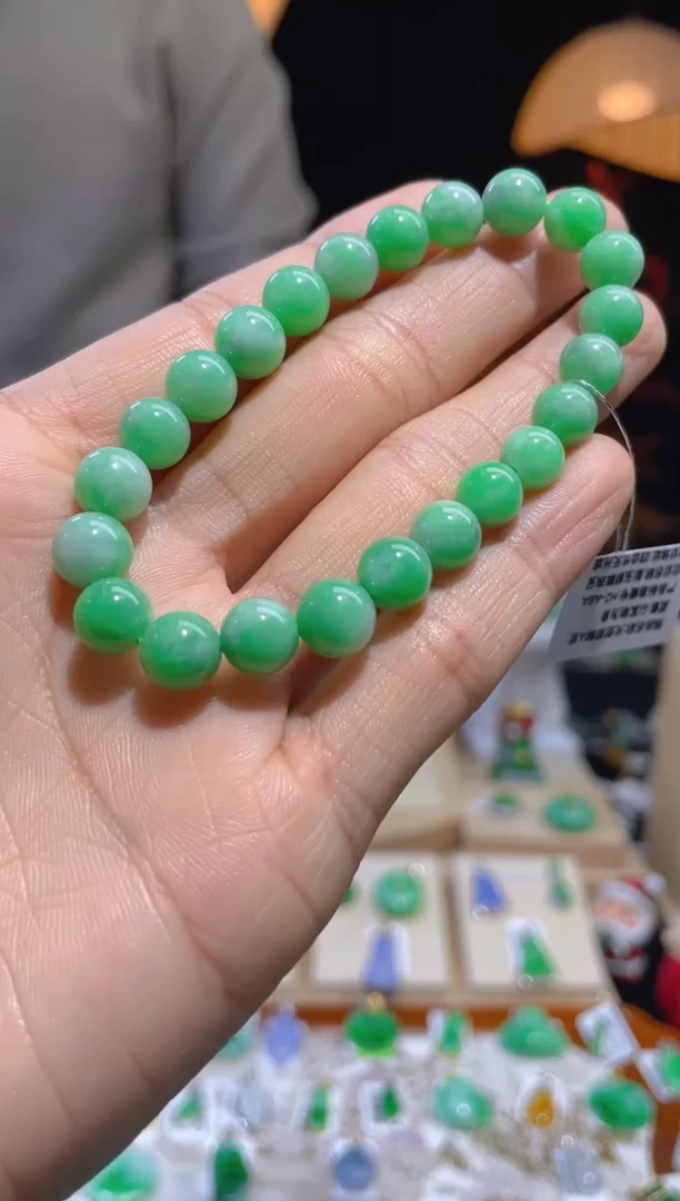 【闪购商品】翡翠颈饰未镶嵌假一赔三