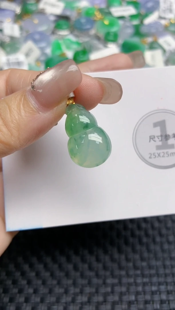 颈饰18K金镶嵌翡翠天然缅甸A货翡翠百元以上9元证书费自理
