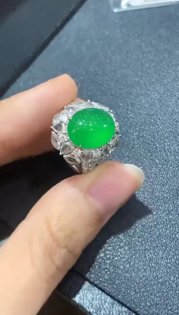 18K金镶嵌戒指翡翠用****1C133