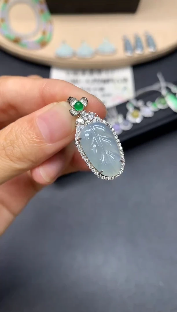 翡翠银S925镶嵌吊坠(不含链)叶子【多样性发其一】