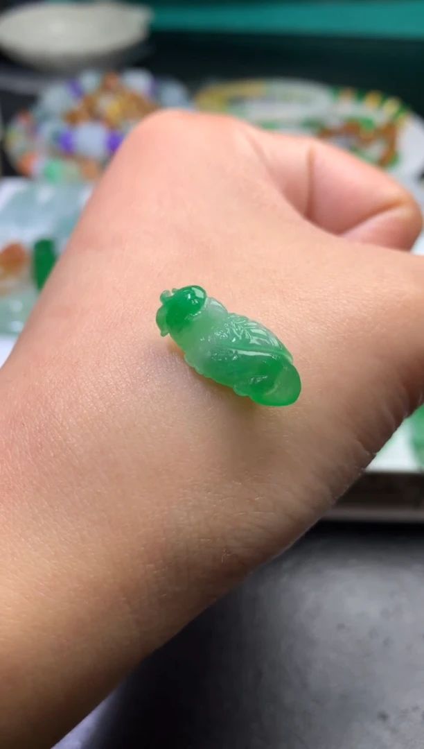 未镶嵌定制翡翠毛货 20.4-8.7-5.5