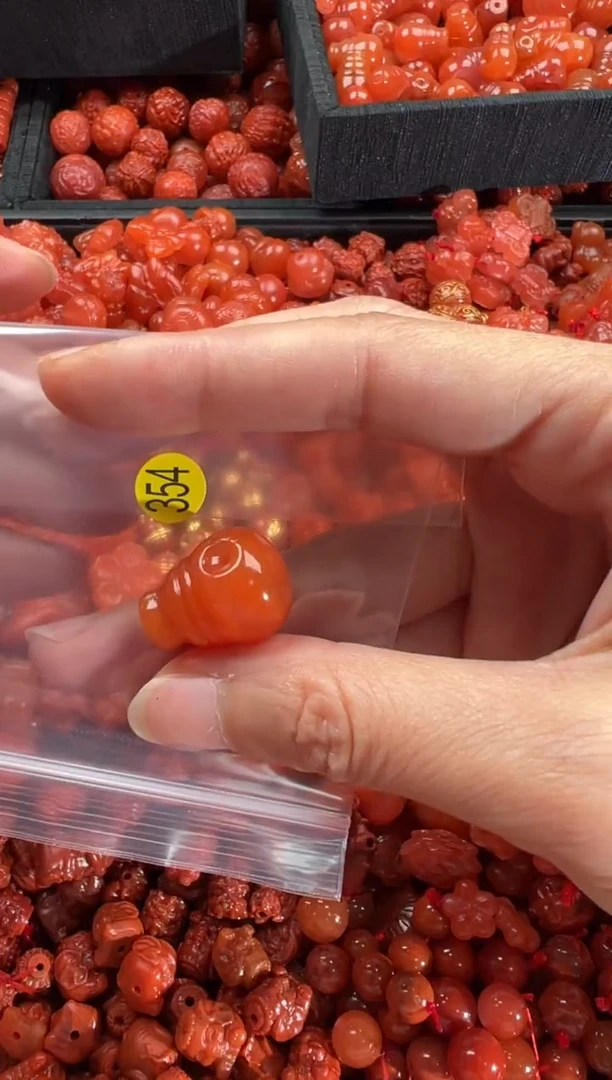 【闪购商品】南红玛瑙颈饰未镶嵌1