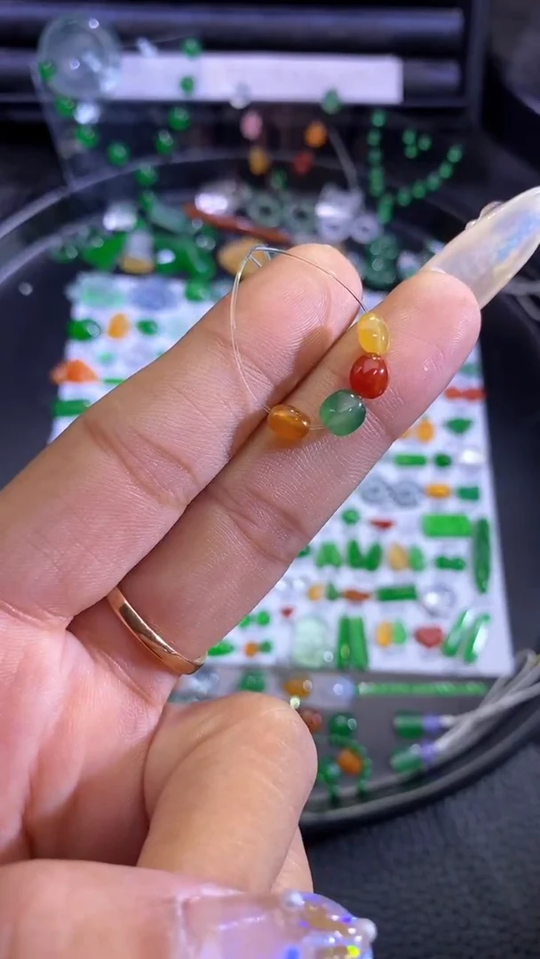 未镶嵌挂件翡翠珠子