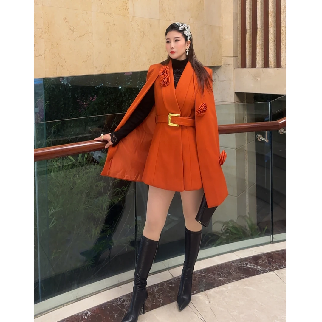 冬季新款高奢定制设计款立体花装饰双面羊毛加棉斗篷款外套大衣