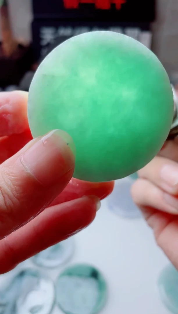 翡翠未镶嵌颈饰1674......