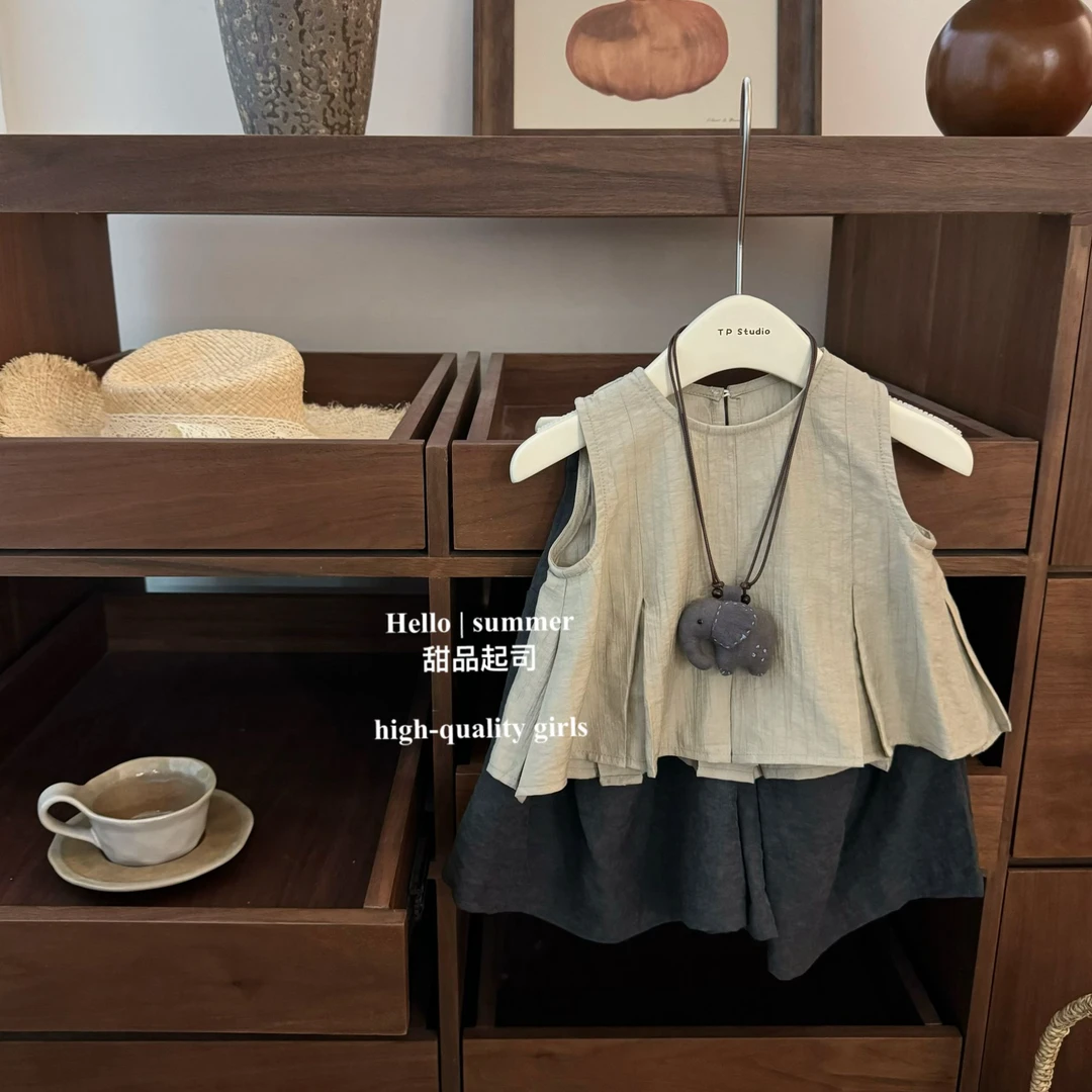 【甜品起司】松弛感！女宝宝压褶背心上衣灰色廓形宽松裤子洋气套装