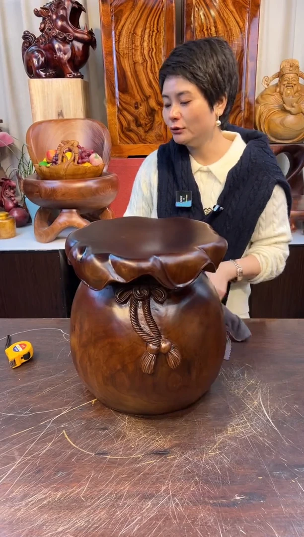 【闪购商品】稳定木黑胡桃创意凳子