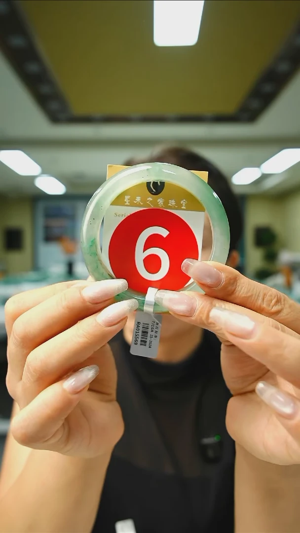未镶嵌手镯石英质玉60+6
