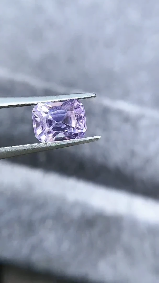 【闪购商品】定制尖晶石定制未镶嵌粉色1.22克拉天然强荧光