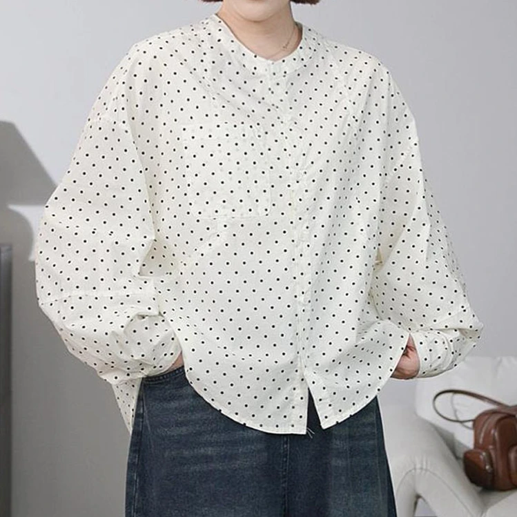 网红爆款时尚简约波点衬衫春季新款圆领单排扣显瘦通勤百搭上衣