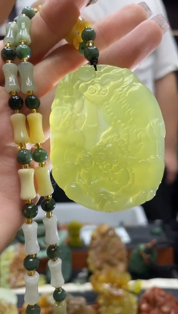 未镶嵌岫玉吊坠·