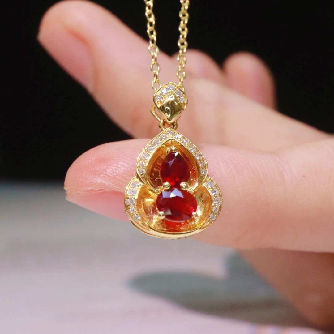 lanyanzi蓝燕子珠宝0.62克拉无烧红宝石吊坠不含链18k金钻石镶嵌