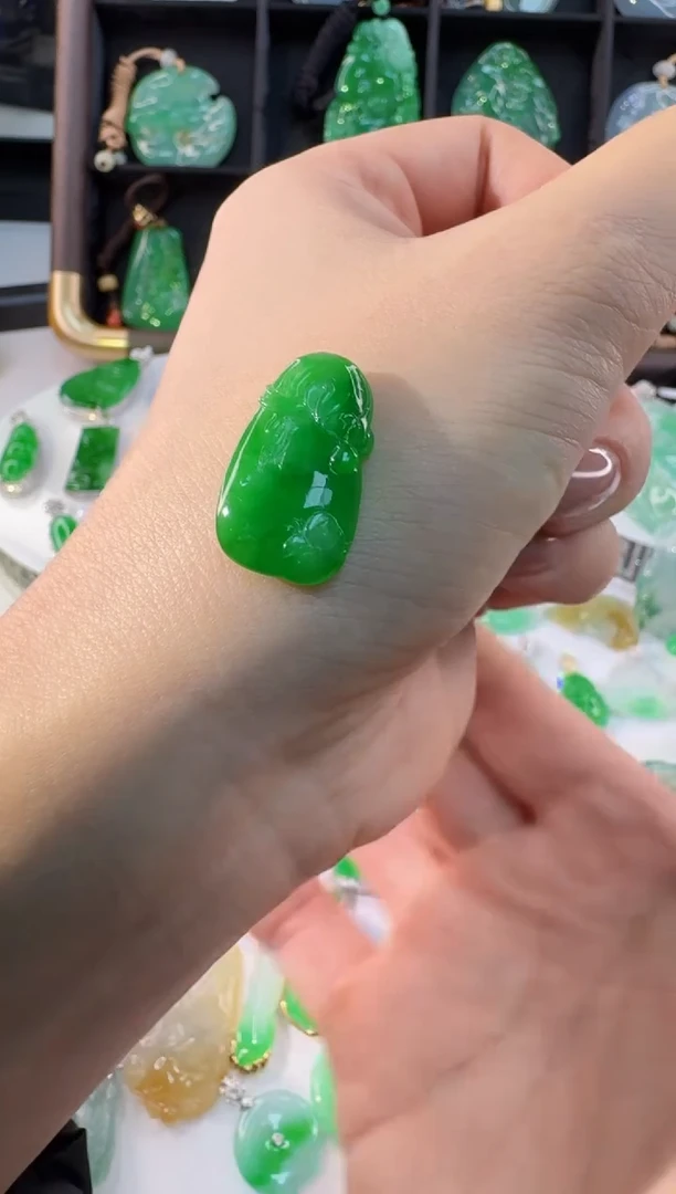 颈饰未镶嵌翡翠缅甸A货翡翠