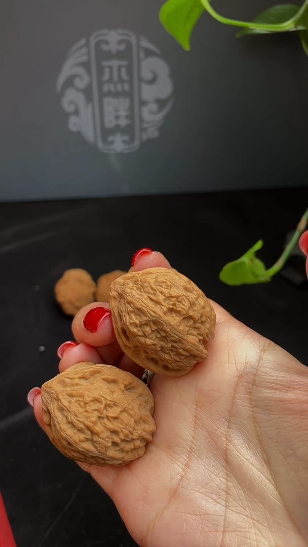 【闪购商品】文玩核桃把件32野生鸡心。团