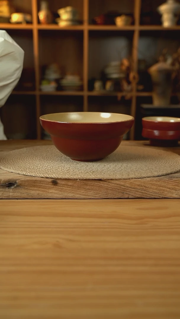 复古红系列的8英寸葫芦汤碗1个