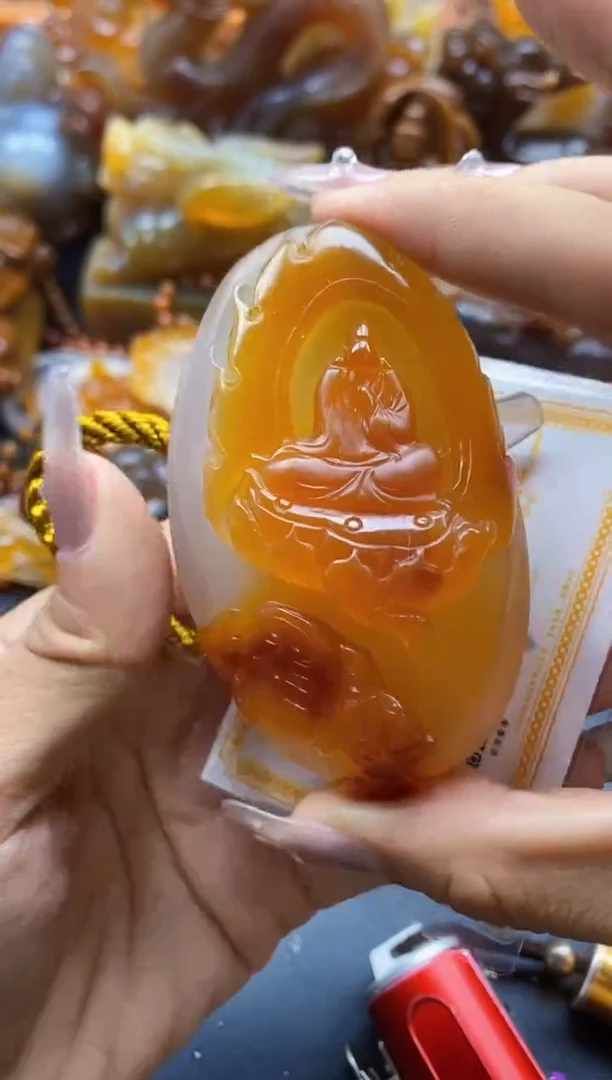 玛瑙/玉髓挂件未镶嵌雲ll