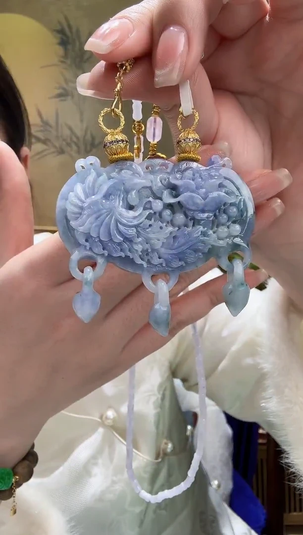 颈饰未镶嵌翡翠吊坠