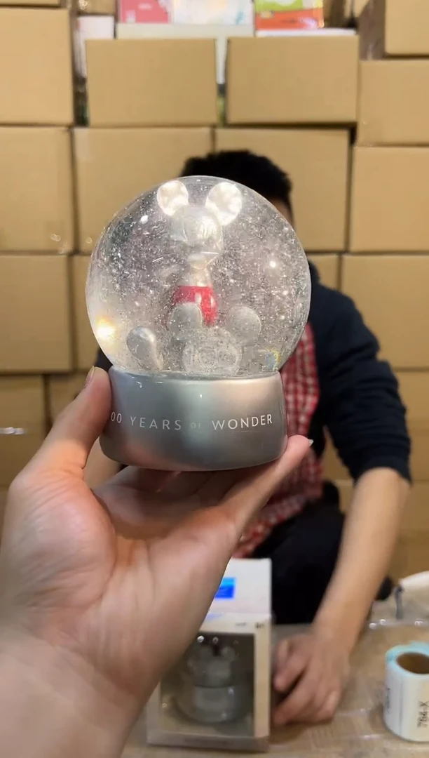 【闪购商品】杯原盒米奇100周年水晶球 北方勿拍