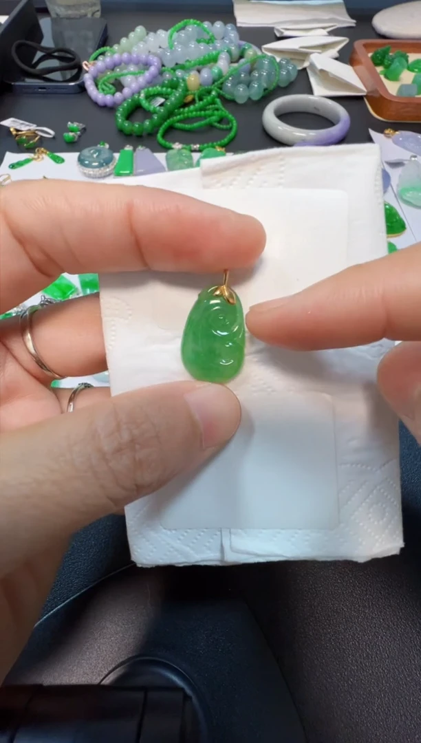 吊坠(不含链)18K金镶嵌翡翠268