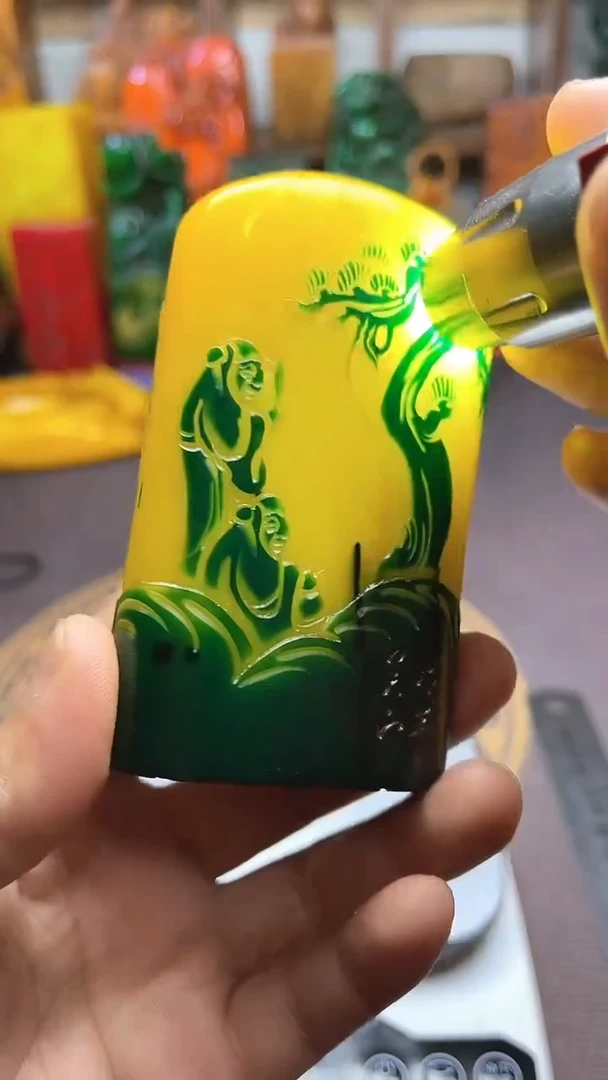 寿山石印石纯天然石料带底座