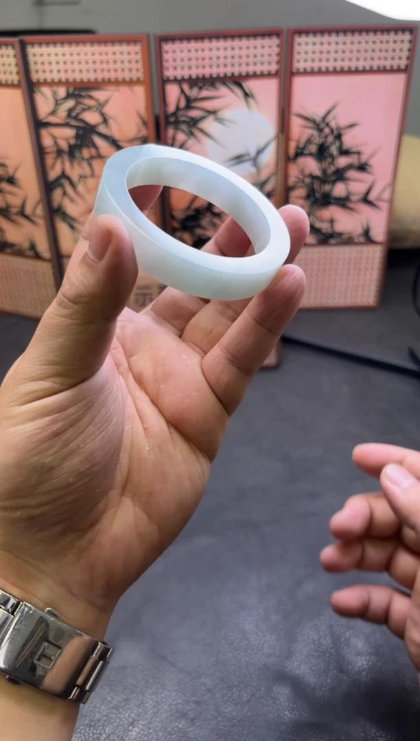 未镶嵌手镯定制翡翠手镯定制